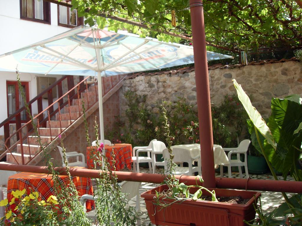 Guest House Rimski Most Мельник Экстерьер фото