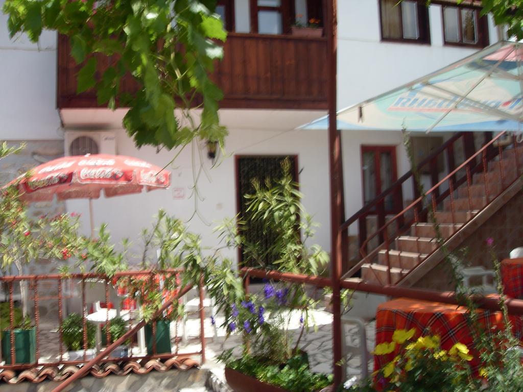 Guest House Rimski Most Мельник Экстерьер фото